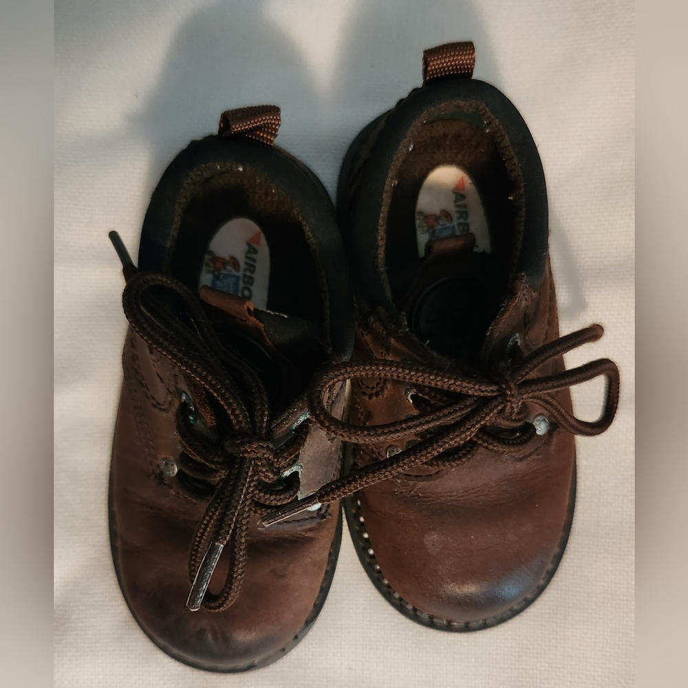 Airborne Toddler Brown Shoes Sz 7C